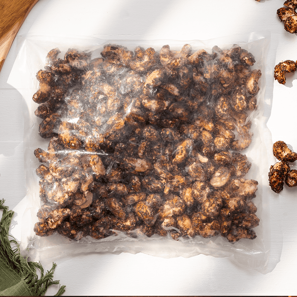Castanha de Caju com Chocolate 70% Cacau 1kg - Natural Nuts